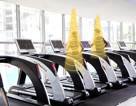 健身房定向扬声器传递健身指导音频，减少噪音干扰，提升锻炼体验。