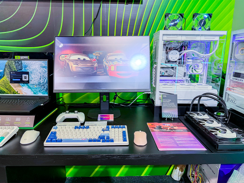 集成清听声学聚音屏(Focusound Screen®)技术的游戏显示器